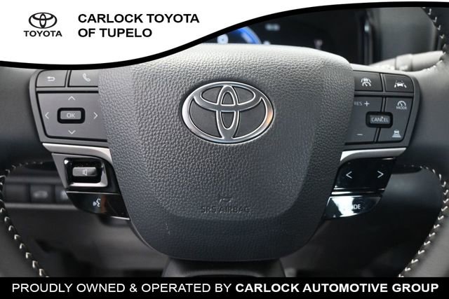 Used 2026 Toyota Camry SE FWD image 19