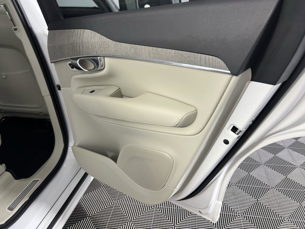 Used 2025 Volvo XC90 T8 Plus w/ Protection Package Premier image 32