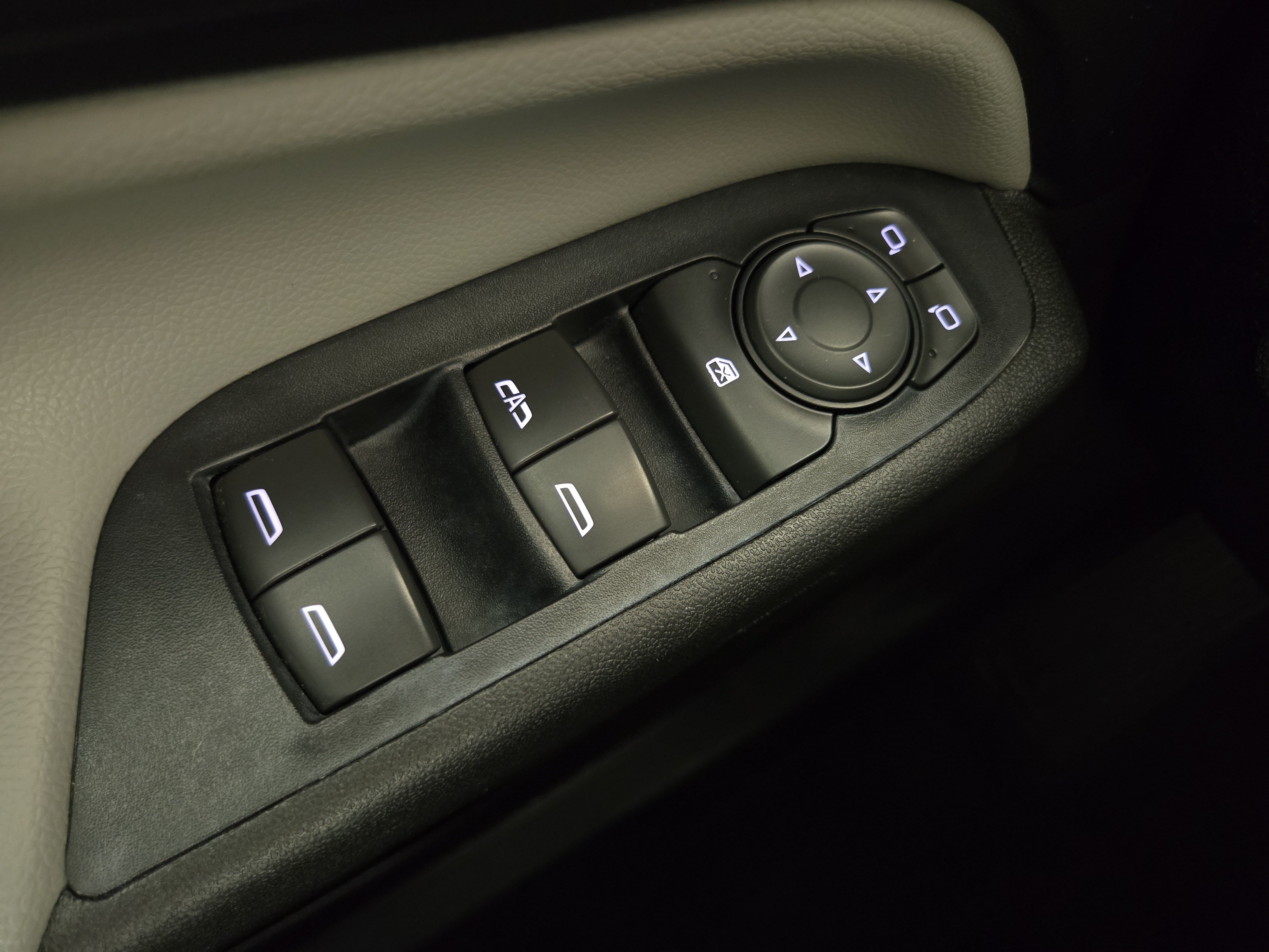 Used 2019 Chevrolet Equinox LS FWD image 25