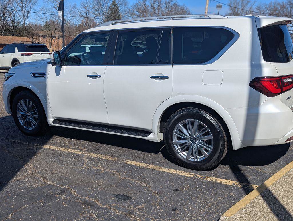 Used 2023 INFINITI QX80 Luxe w/ Cargo Package image 10