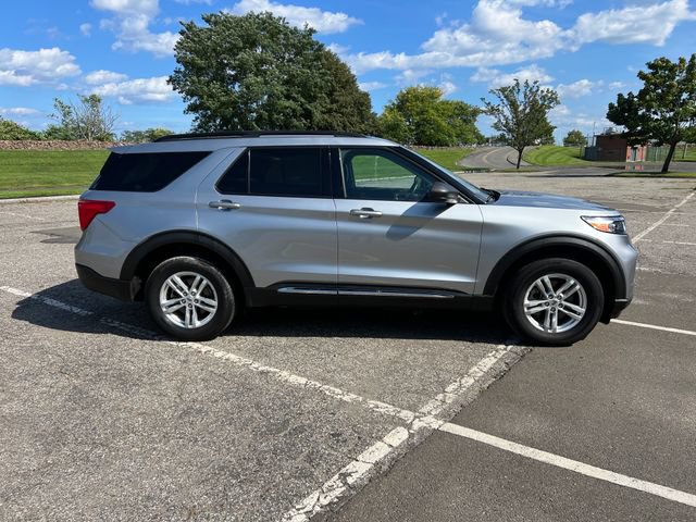 Used 2023 Ford Explorer XLT w/ Equipment Group 202A AWD/4WD image 12