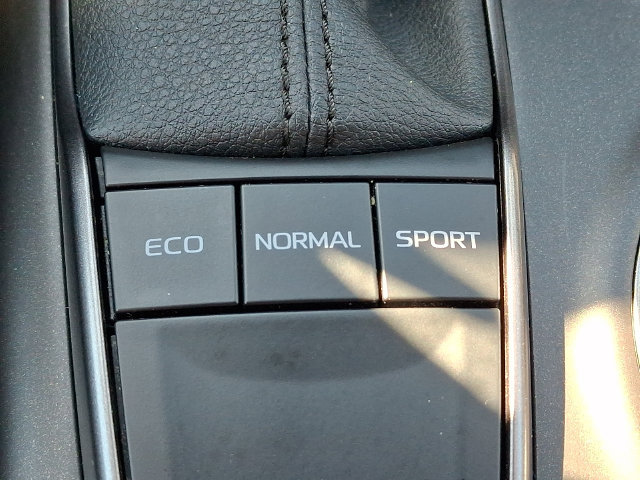 Used 2024 Toyota Camry SE FWD image 23