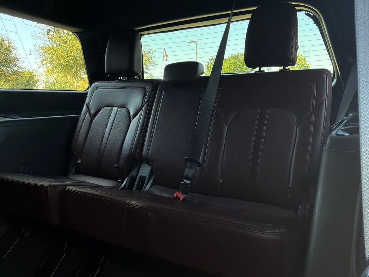 Used 2024 Ford Expedition Limited AWD/4WD image 13