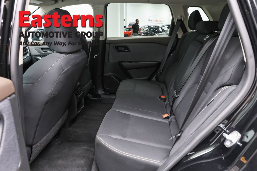 Used 2023 Nissan Rogue S AWD/4WD image 21