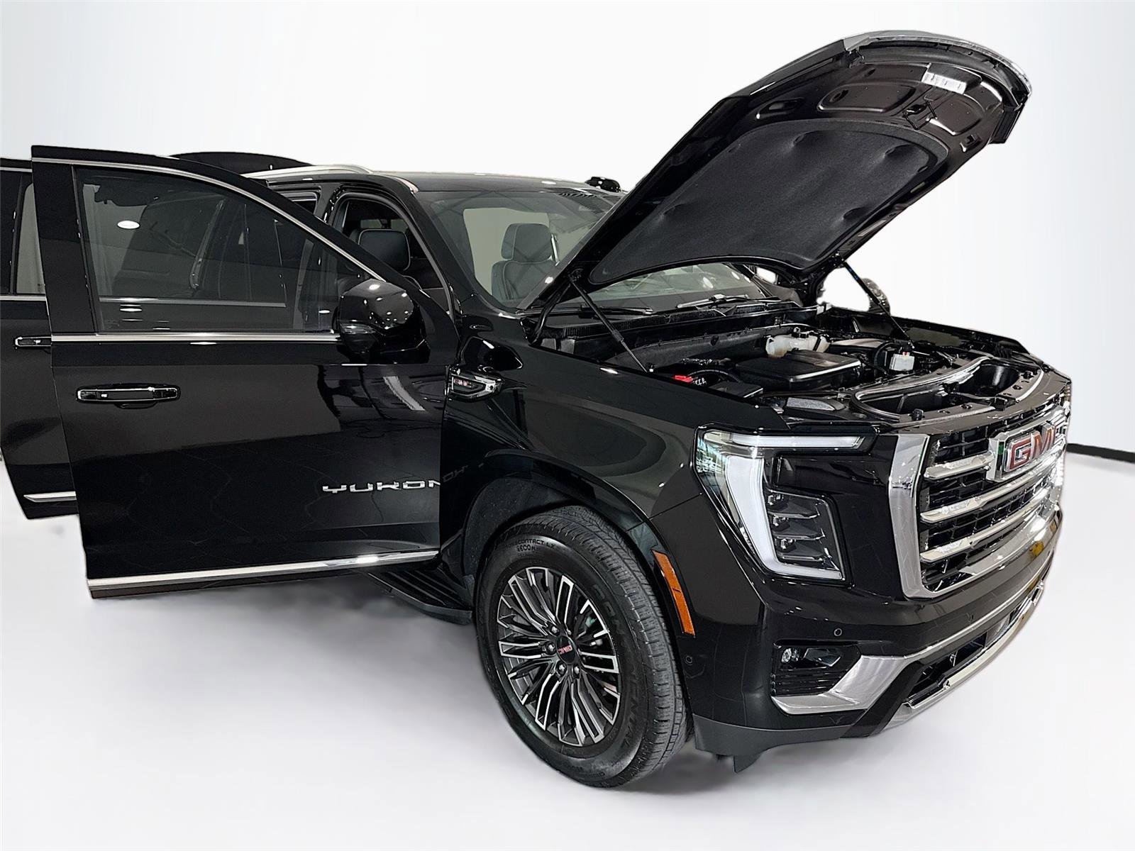 Used 2025 GMC Yukon XL Elevation w/ LPO, Floor Liner Package AWD/4WD image 40