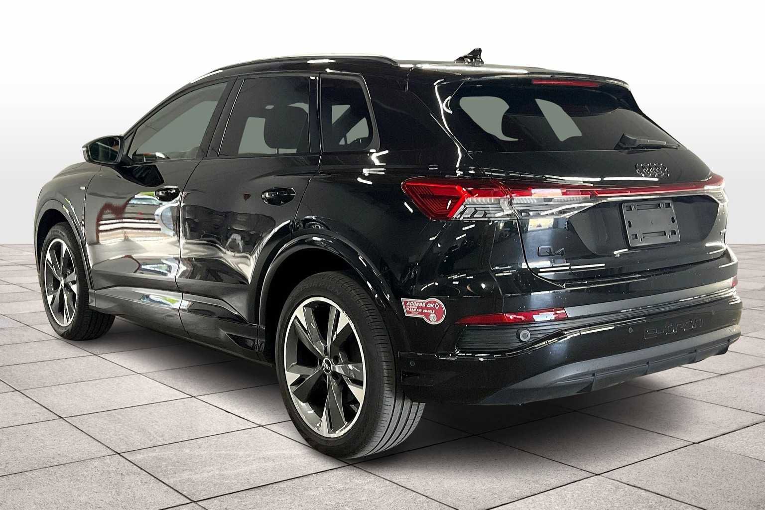 Certified 2023 Audi Q4 e-tron Prestige w/ Black Optic Package image 14