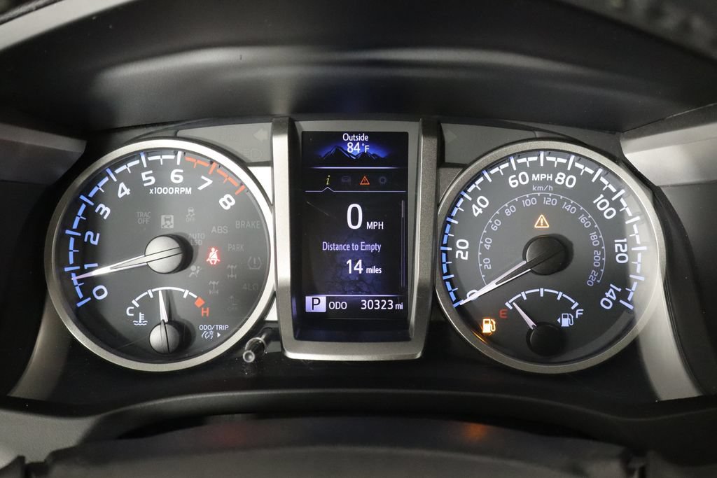 Used 2022 Toyota Tacoma SR5 w/ Technology Package RWD image 11