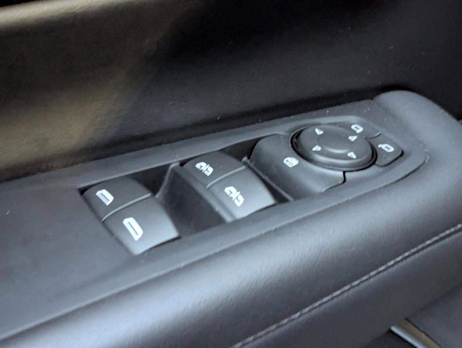 Used 2025 Chevrolet Tahoe LT AWD/4WD image 11