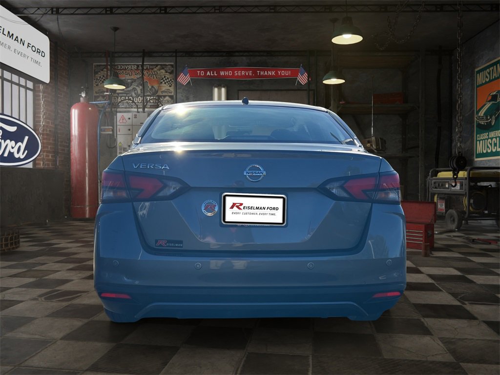 Used 2022 Nissan Versa S image 5