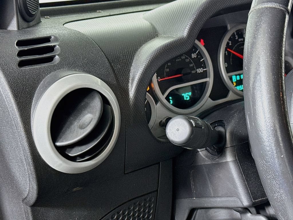 Used 2008 Jeep Wrangler Unlimited Sahara w/ Dual Top Group AWD/4WD image 10