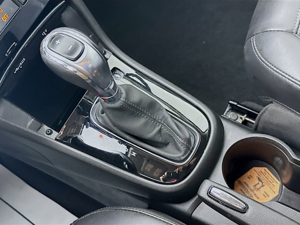 Used 2020 Buick Encore Essence FWD image 19