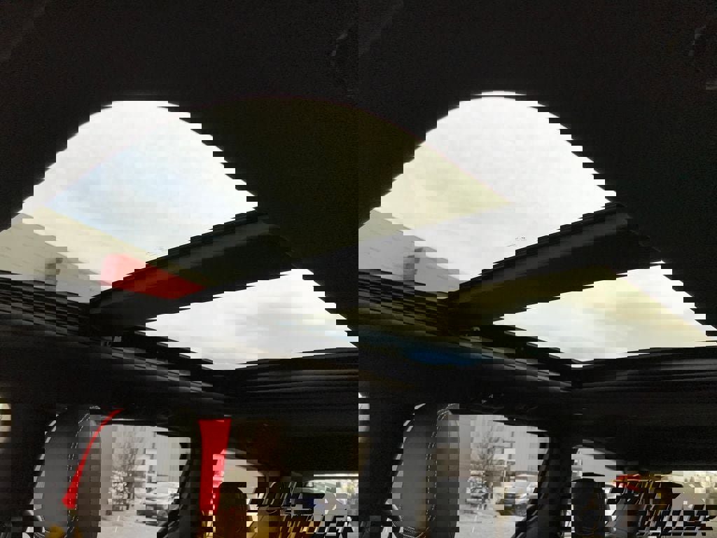 New 2026 Chrysler Pacifica Limited image 26