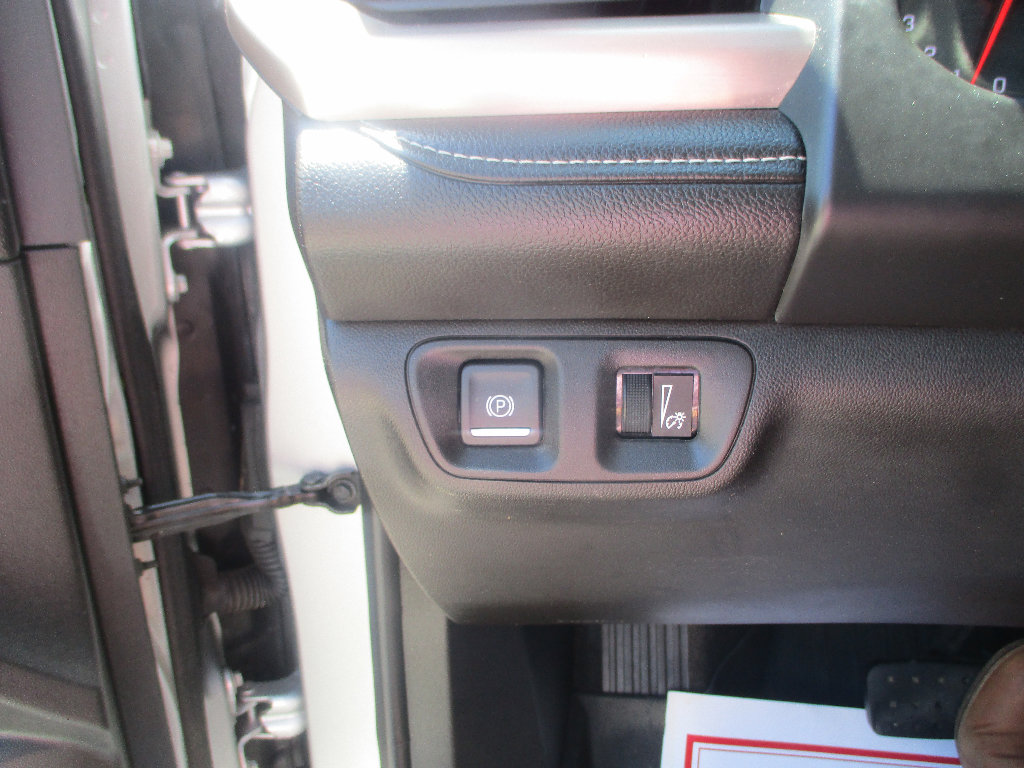 Used 2019 GMC Acadia Denali w/ Technology Package FWD image 15