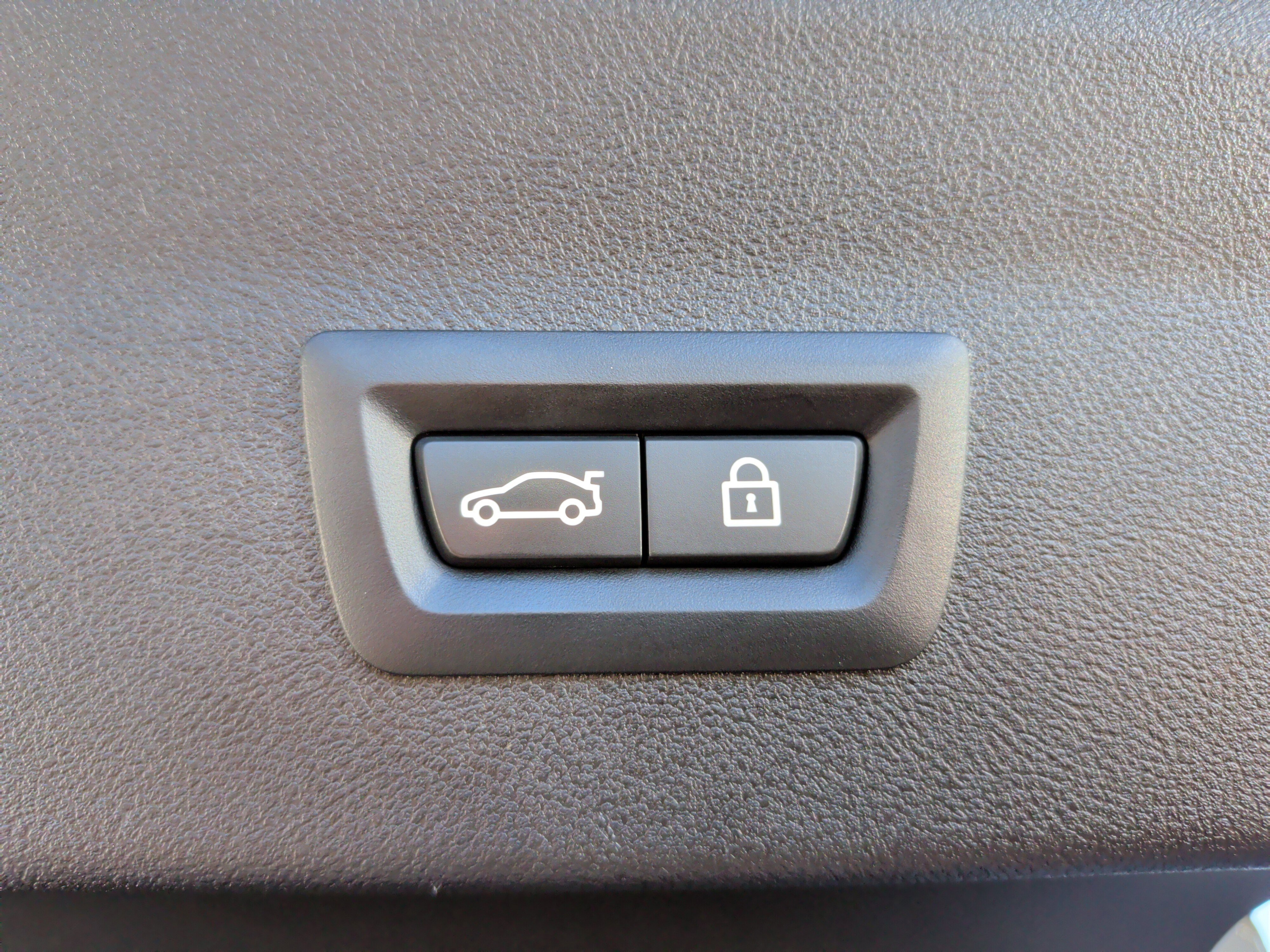 Used 2019 BMW X4 M40i w/ Driving Assistance Package image 40