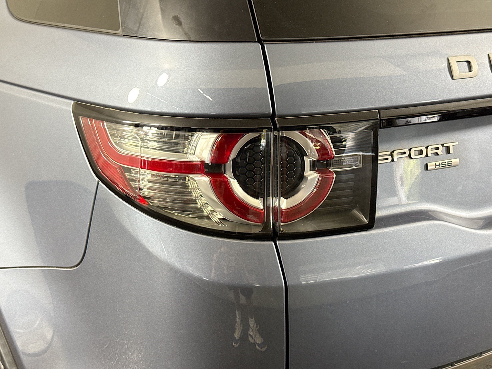 Used 2019 Land Rover Discovery Sport HSE AWD/4WD image 36