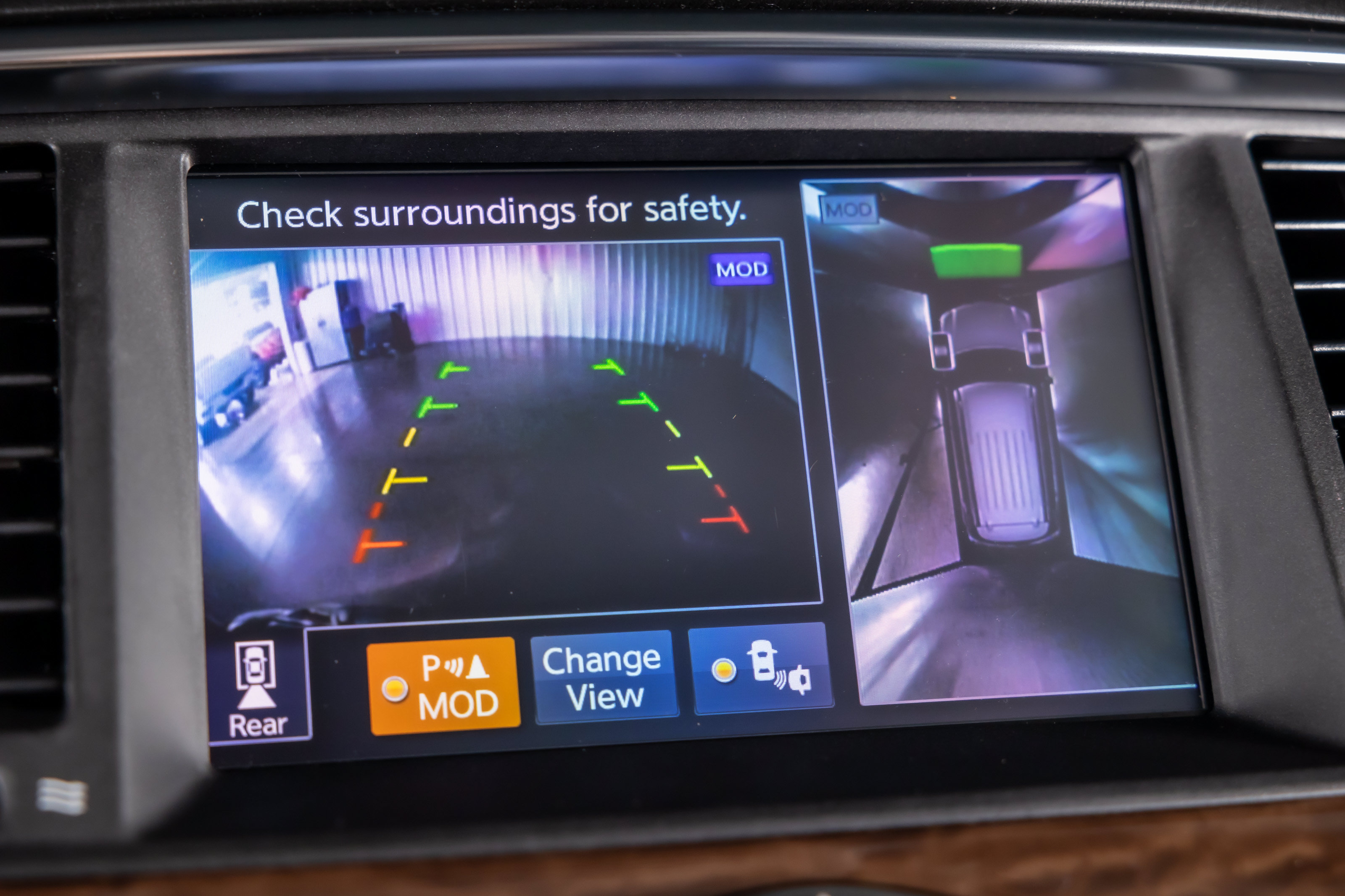Used 2018 Nissan Armada Platinum w/ Captain Seat Package RWD image 12