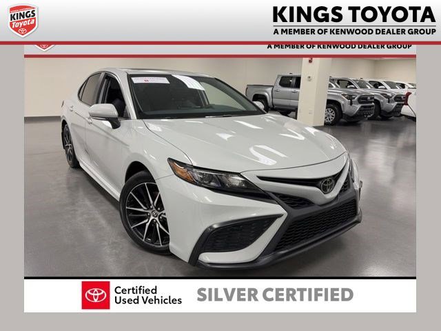 Certified 2024 Toyota Camry SE w/ Convenience Package image 1