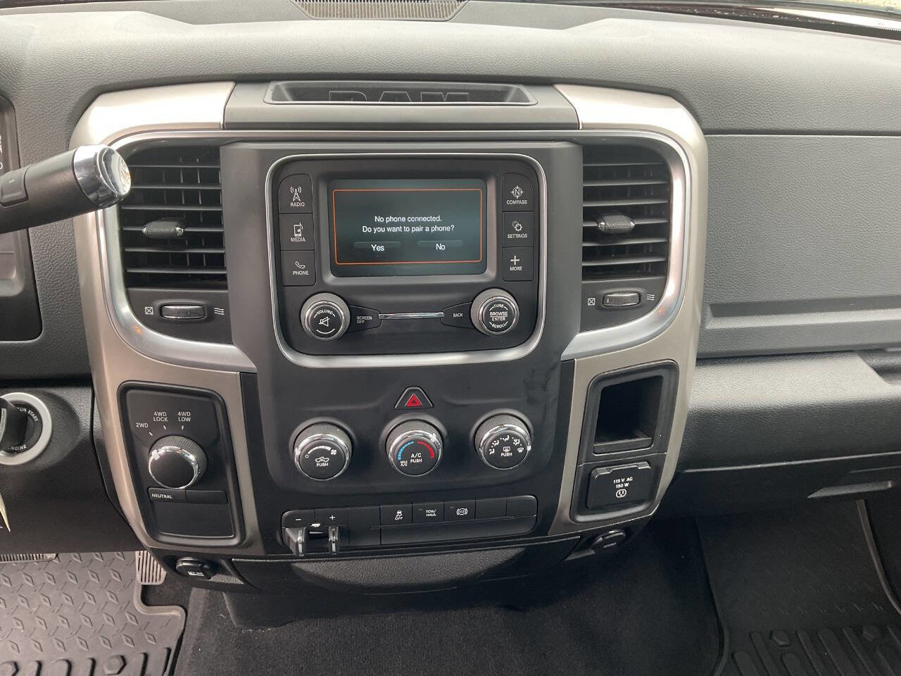 Used 2018 RAM 3500 SLT image 23