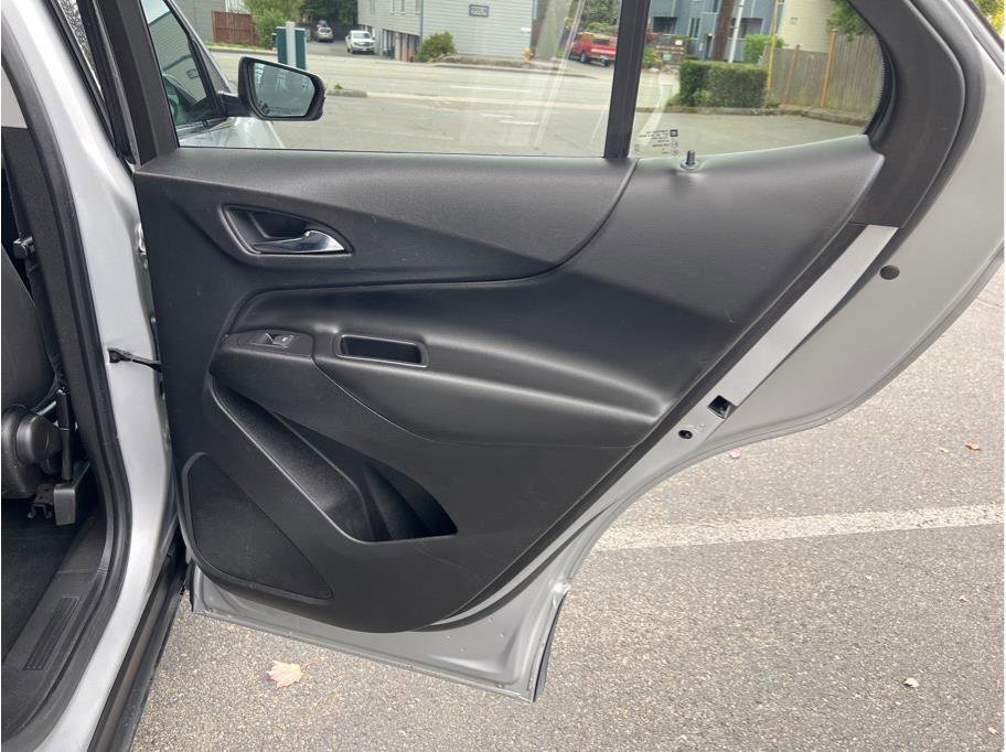 Used 2019 Chevrolet Equinox LT image 19