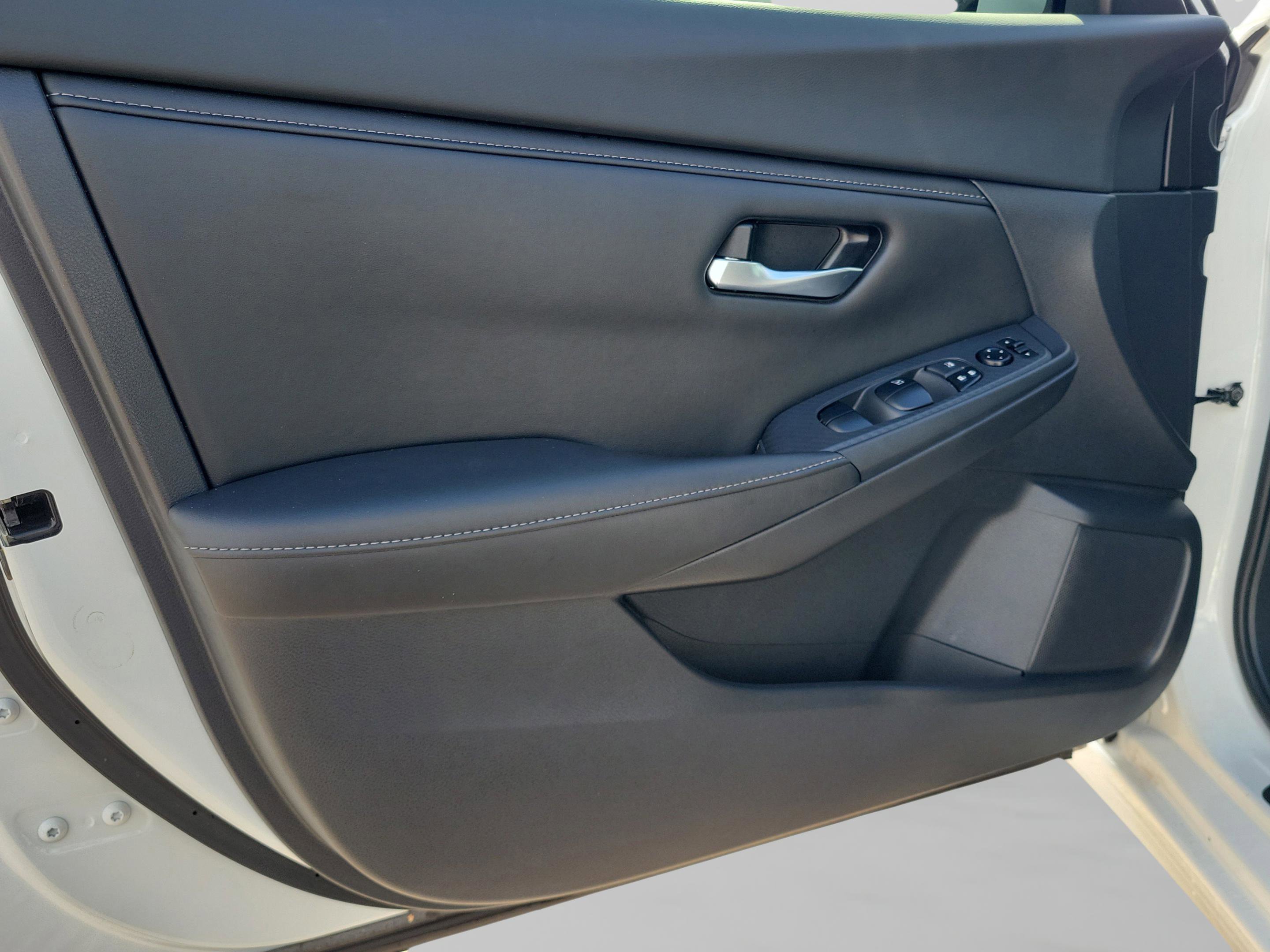 Certified 2022 Nissan Sentra SV w/ Trunk Package image 19