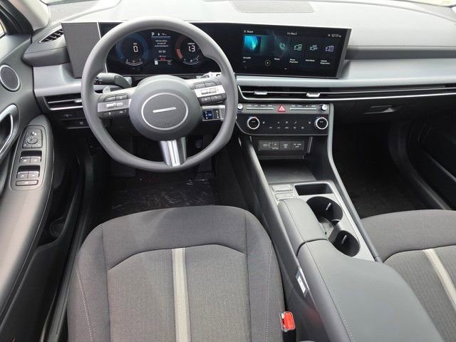 Certified 2025 Hyundai Sonata SEL image 3
