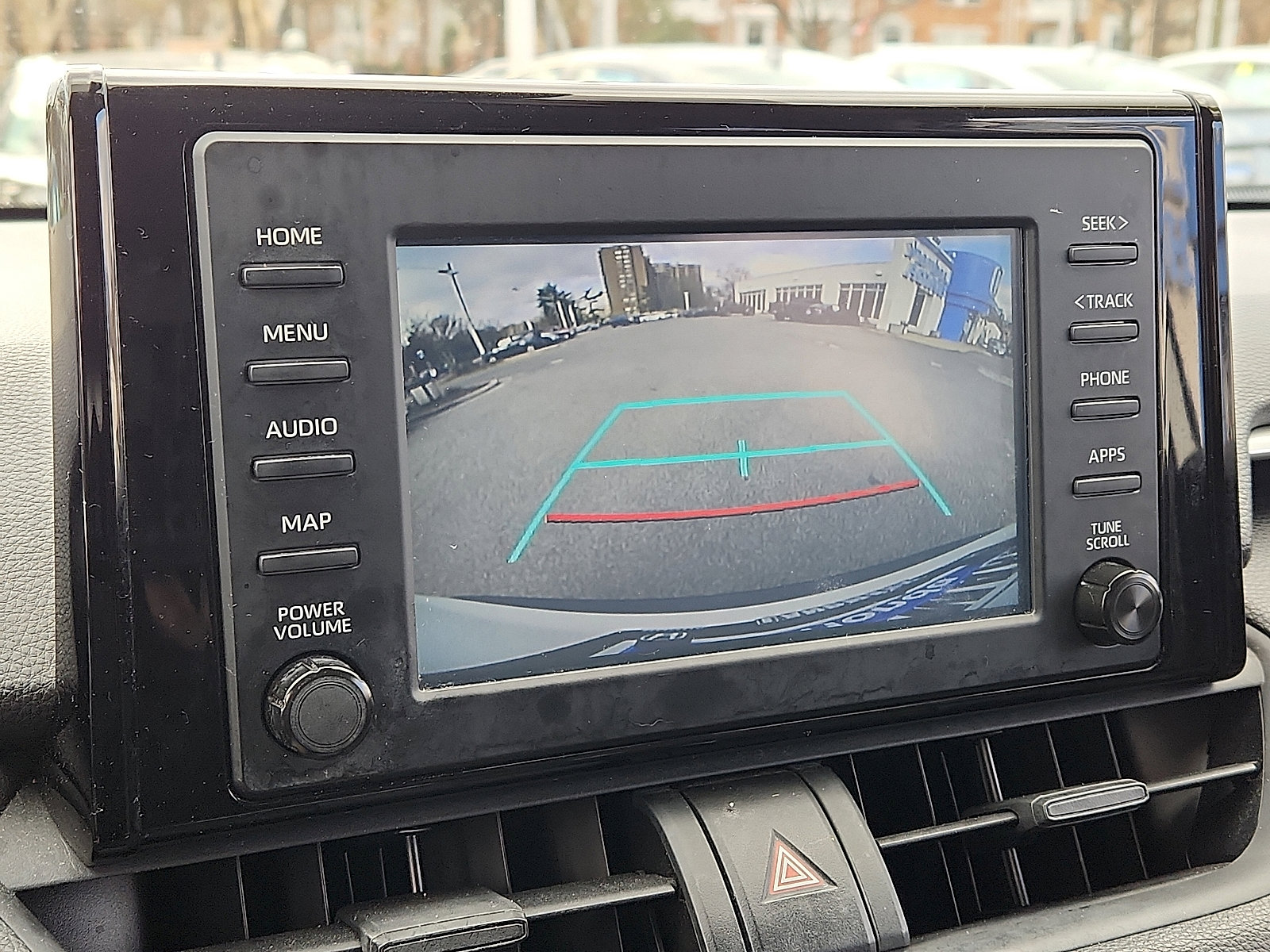 Used 2019 Toyota RAV4 LE image 17