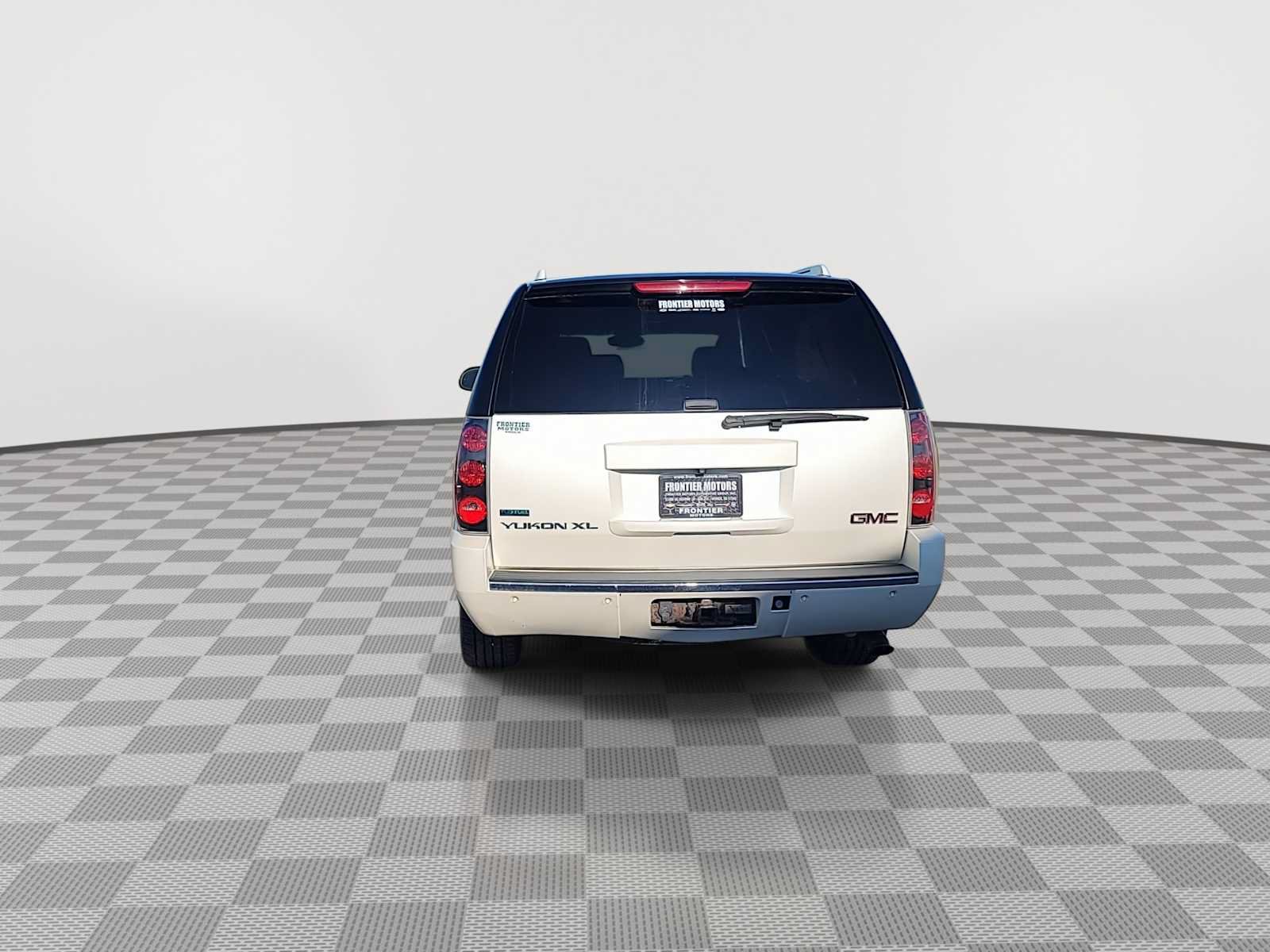 Used 2012 GMC Yukon XL Denali AWD/4WD image 6