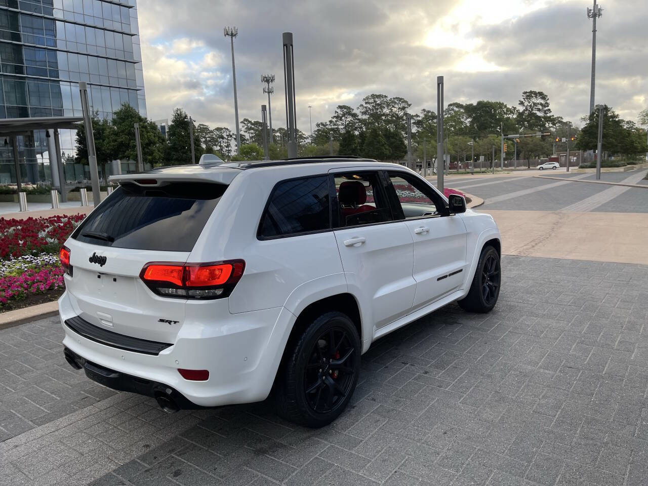 Used 2020 Jeep Grand Cherokee SRT AWD/4WD image 25