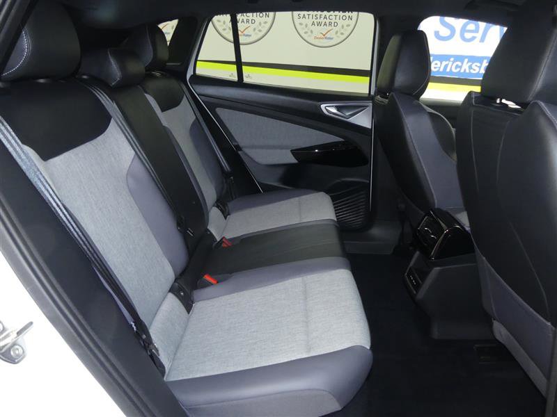 Used 2023 Volkswagen ID.4 Pro image 21