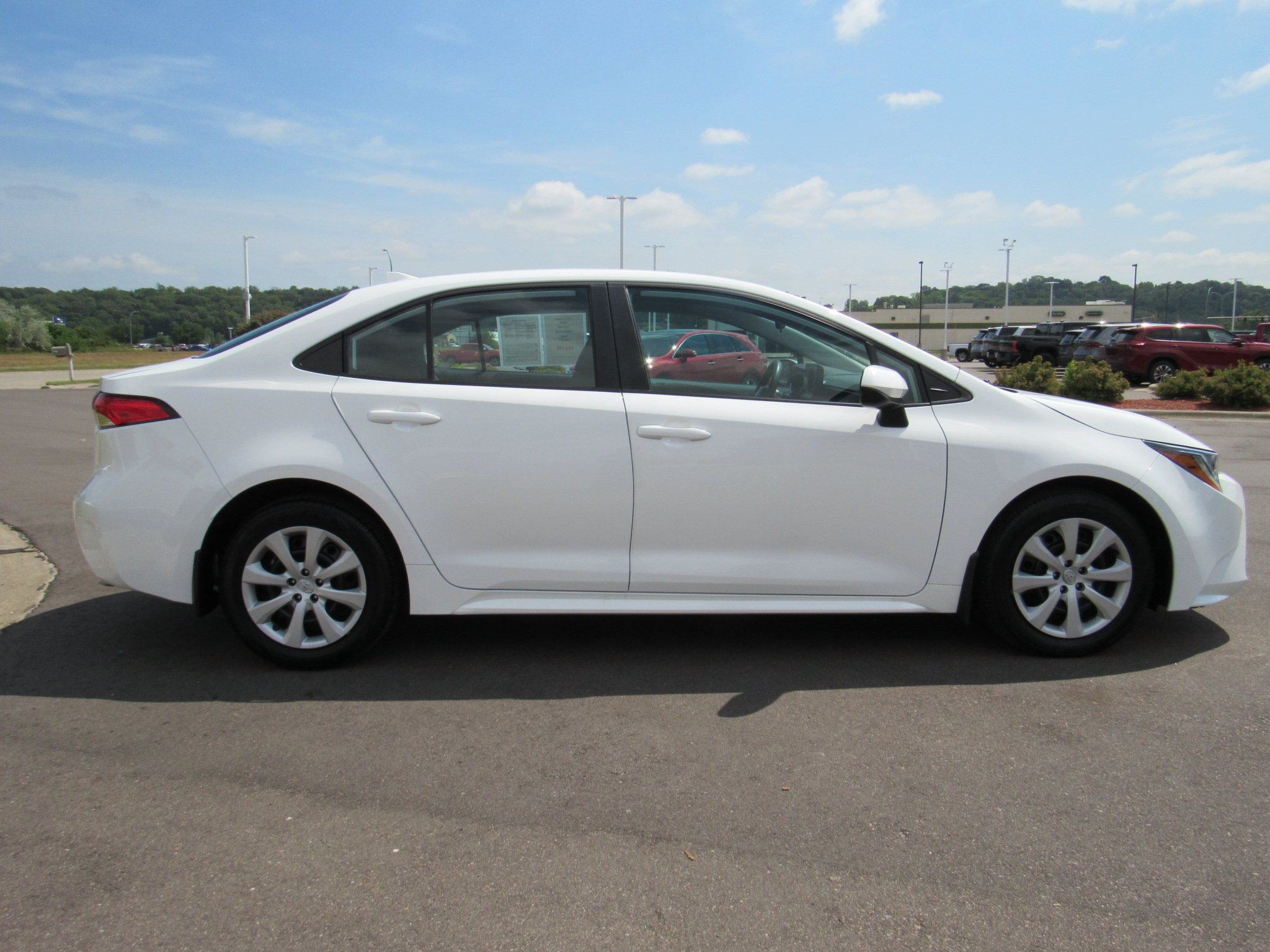 Used 2024 Toyota Corolla LE FWD image 5