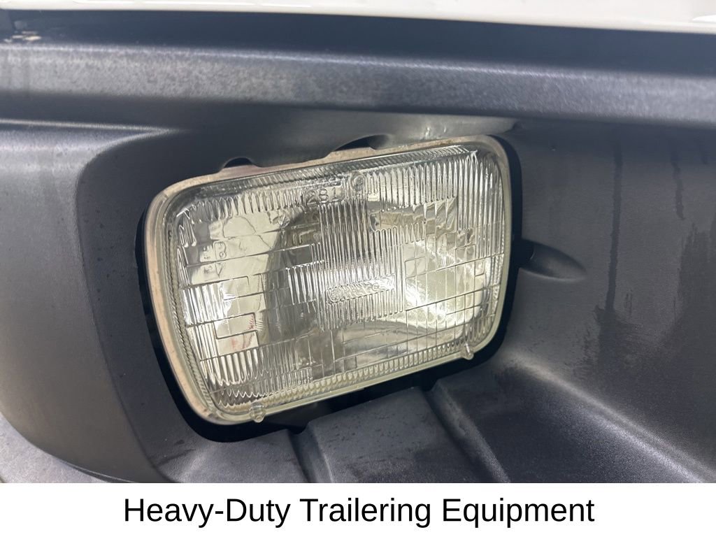 Used 2017 Chevrolet Express 2500 image 16