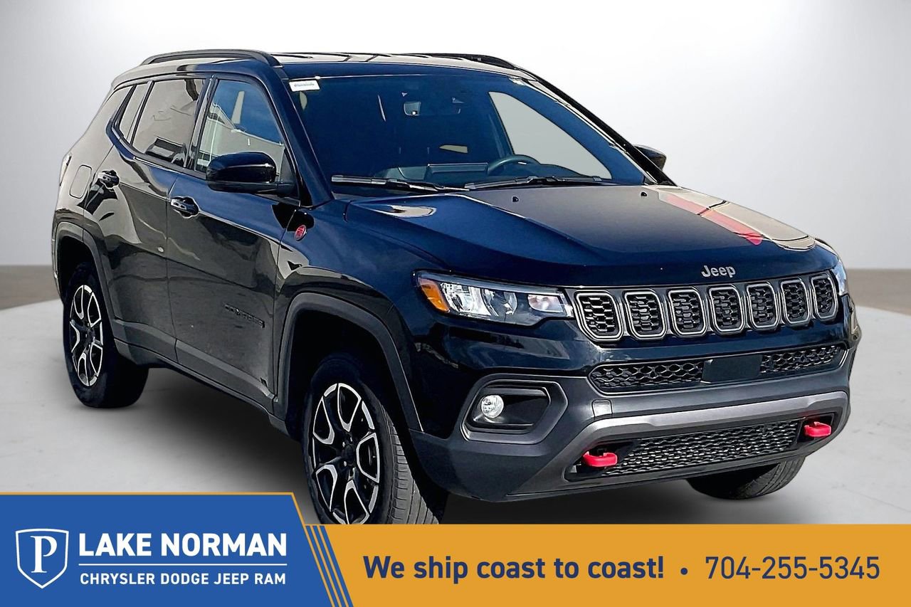 Used 2024 Jeep Compass Trailhawk image 1