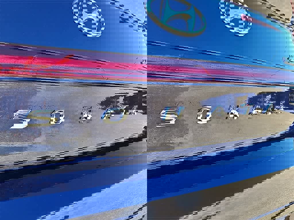 Used 2022 Hyundai Sonata Limited w/ Winter Weather Package image 34