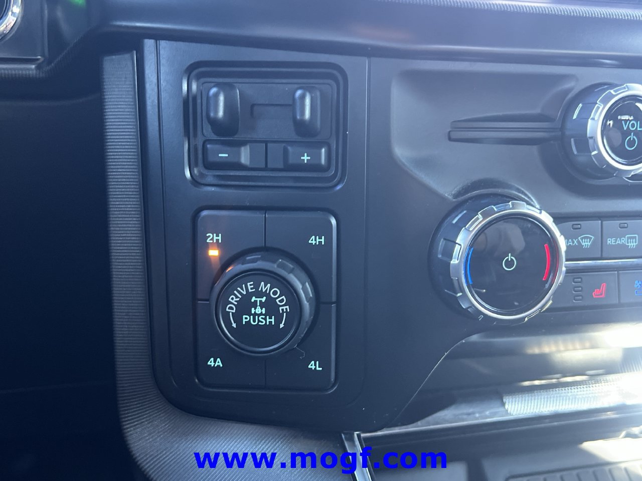 Used 2023 Ford F150 Platinum w/ Equipment Group 701A High AWD/4WD image 10