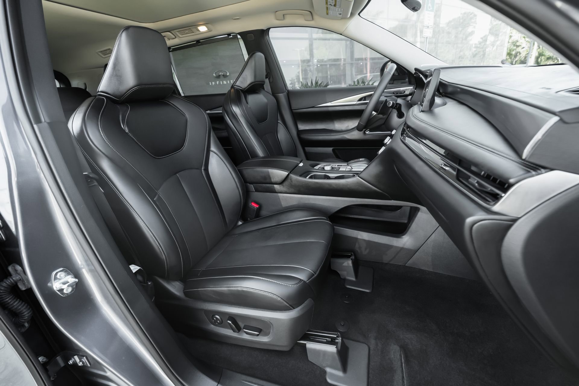 Used 2026 INFINITI QX60 Luxe w/ Cargo Package image 37