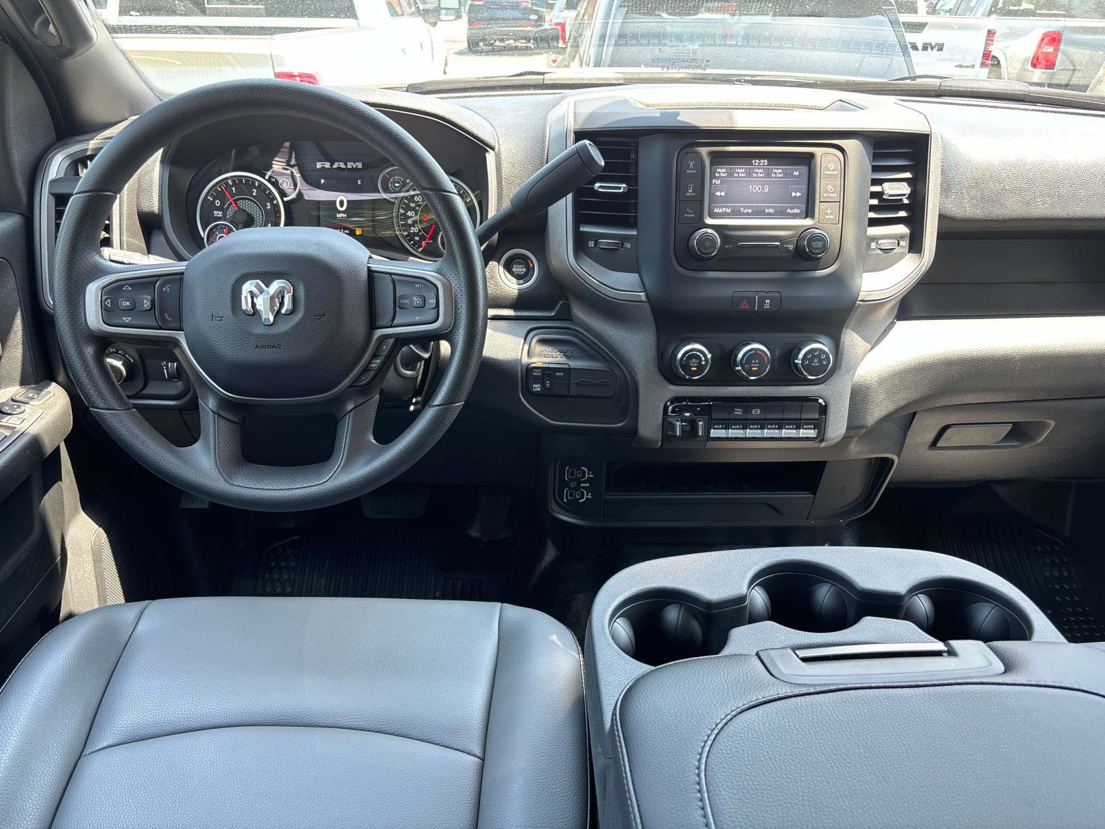 Used 2024 RAM 2500 Tradesman w/ Chrome Appearance Group image 7