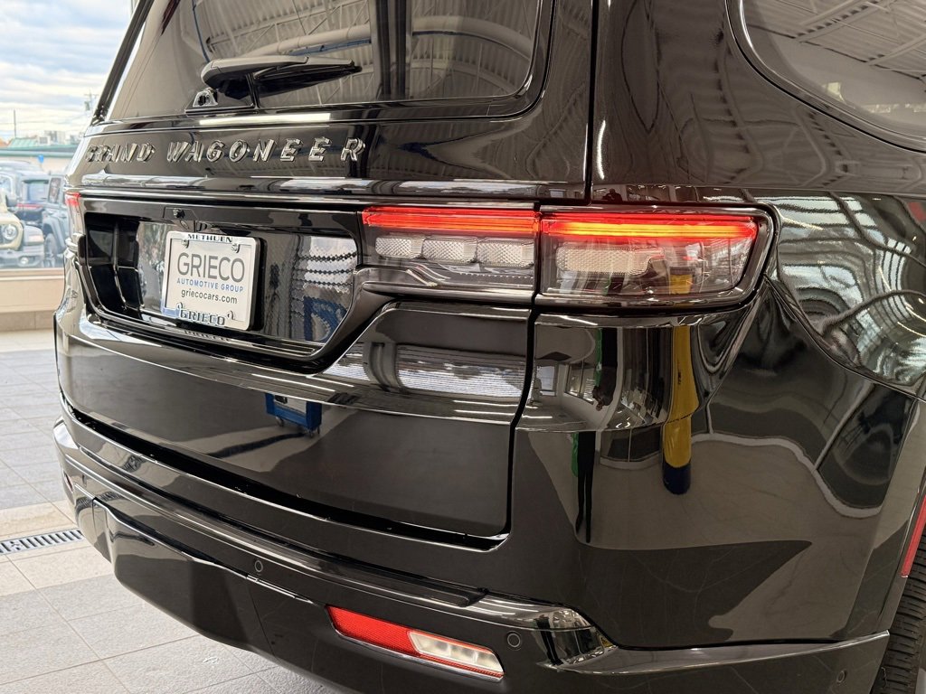 Used 2024 Jeep Grand Wagoneer Series III w/ Quick Order Packagew 28T image 9