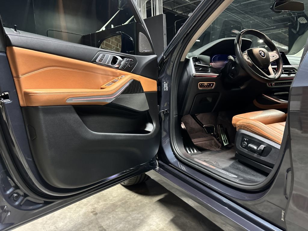 Used 2021 BMW X7 xDrive40i w/ Premium Package image 47