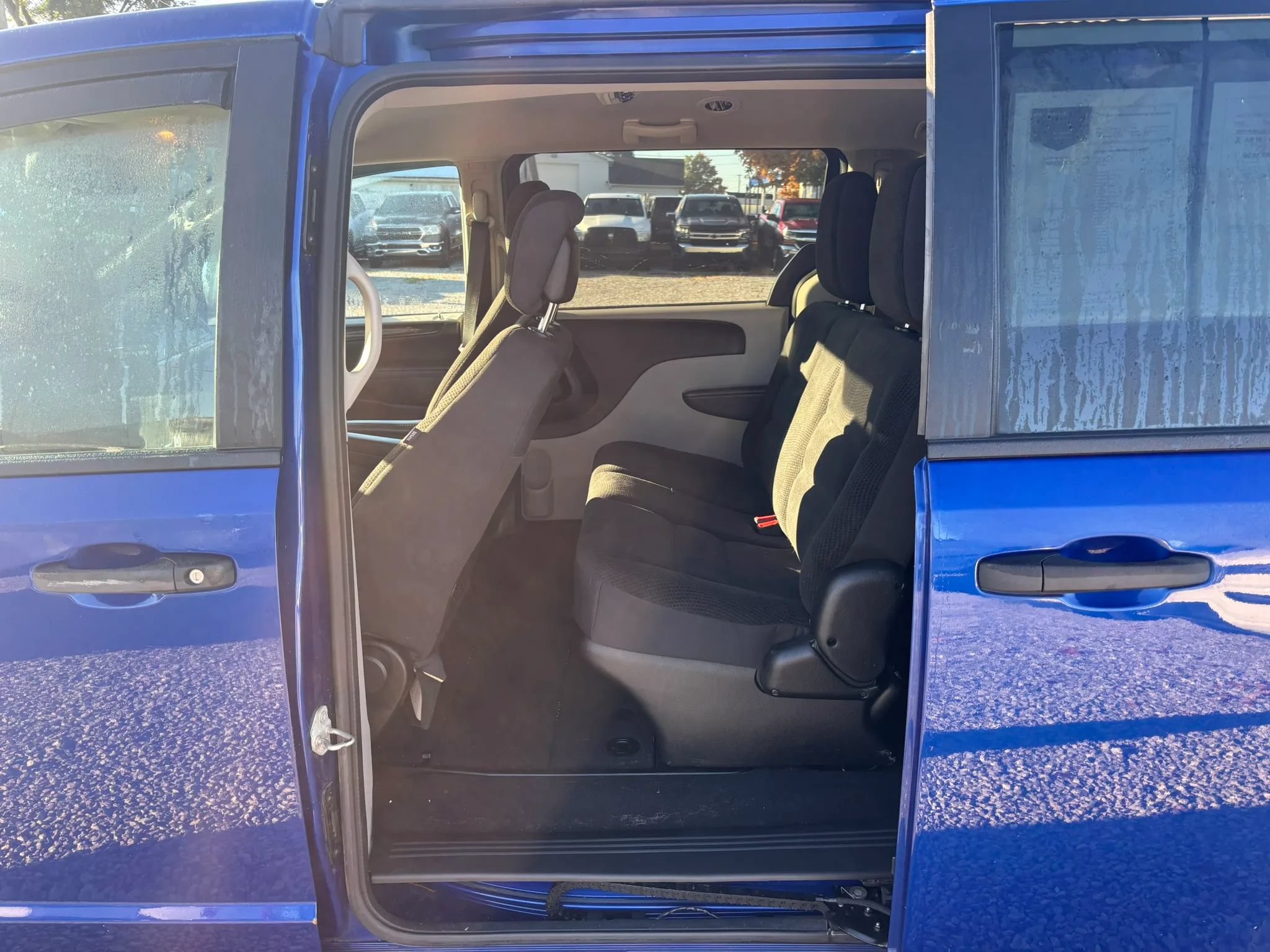 Used 2019 Dodge Grand Caravan SE FWD image 15