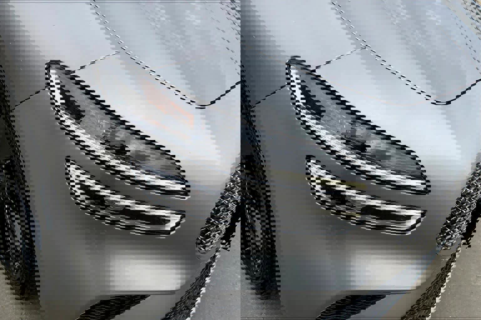 Used 2023 Genesis G70 3.3T w/ Sport Prestige Package image 27