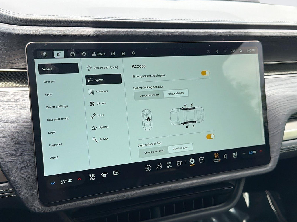 Used 2025 Rivian R1S Adventure AWD/4WD image 16