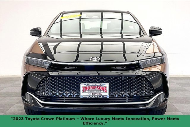 Used 2023 Toyota Crown Platinum image 2