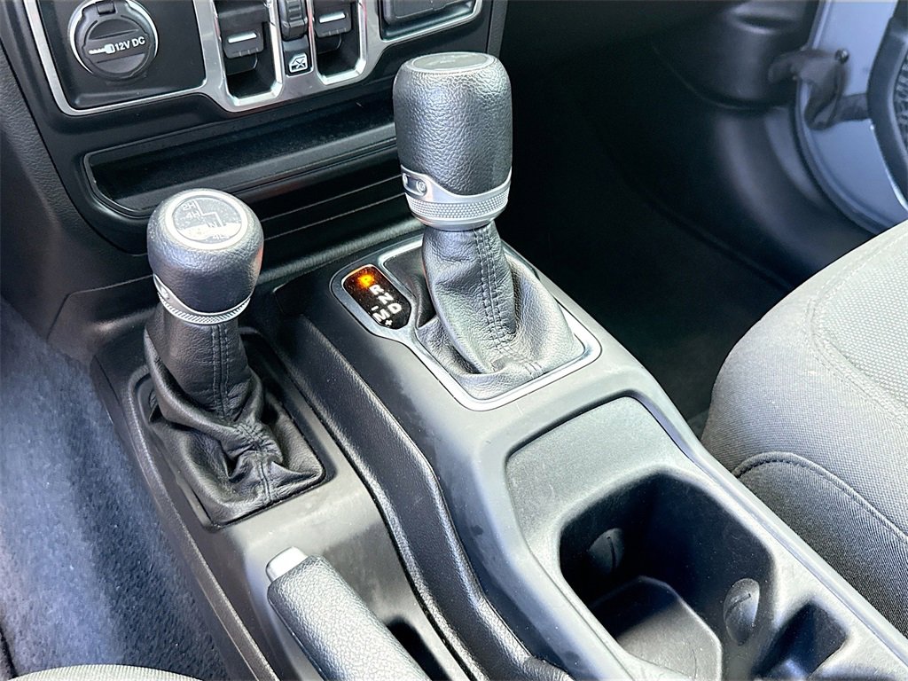 Used 2022 Jeep Gladiator Sport image 18