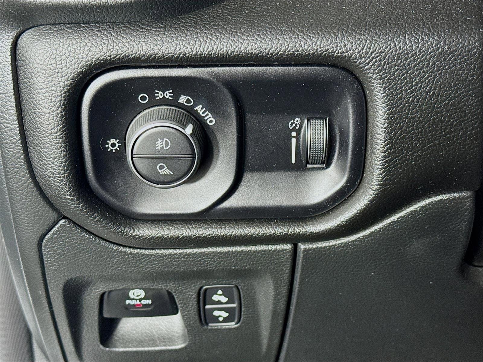 Used 2023 RAM 1500 Big Horn AWD/4WD image 11