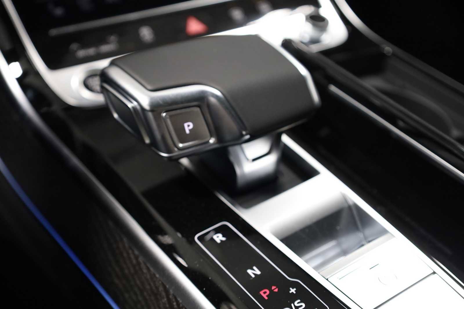 New 2025 Audi A8 L 3.0T image 28