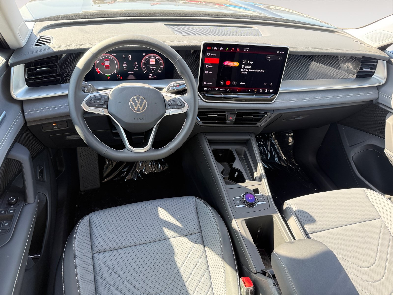 New 2026 Volkswagen Tiguan SE FWD image 15