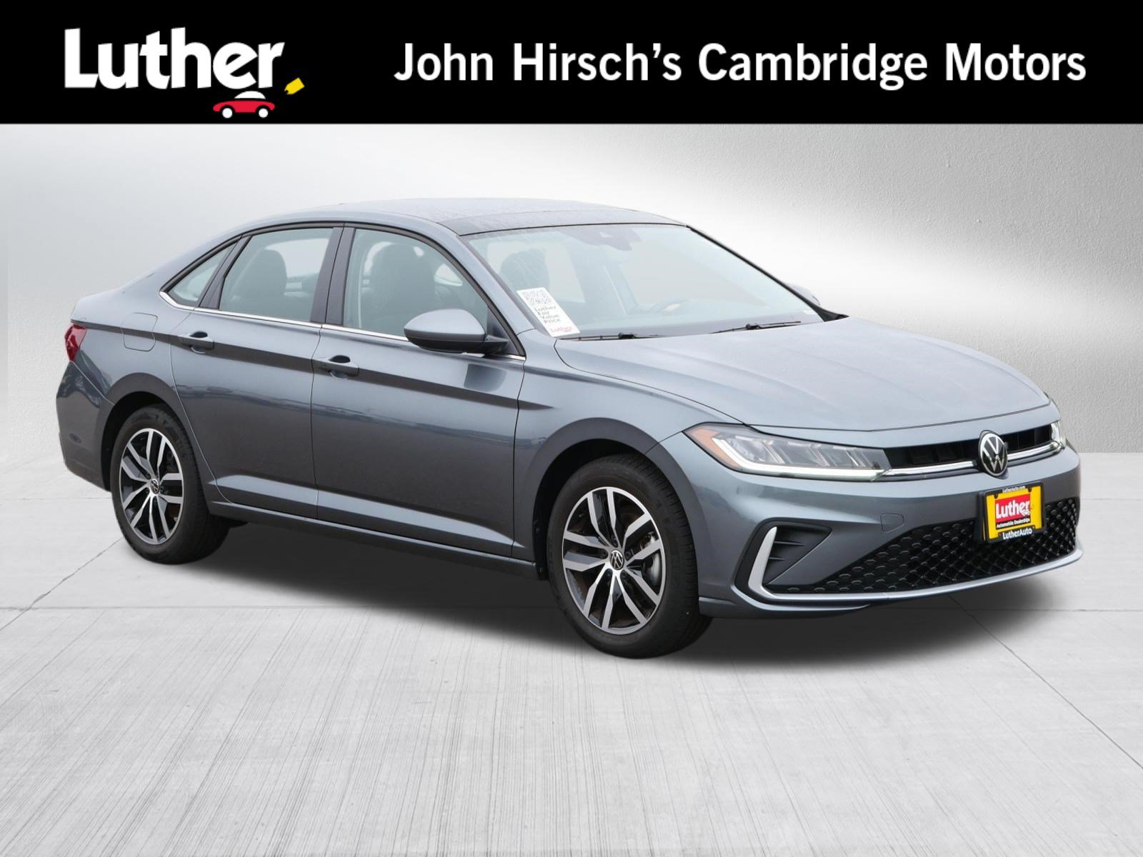 Used 2025 Volkswagen Jetta SE w/ Sunroof Package FWD image 1