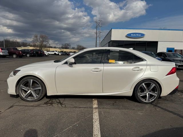 Used 2018 Lexus IS 300 AWD w/ Comfort Package image 5