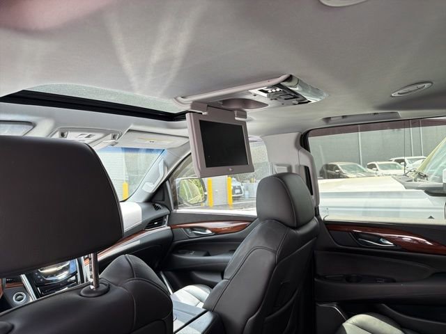 Used 2015 Cadillac Escalade ESV Luxury AWD/4WD image 19
