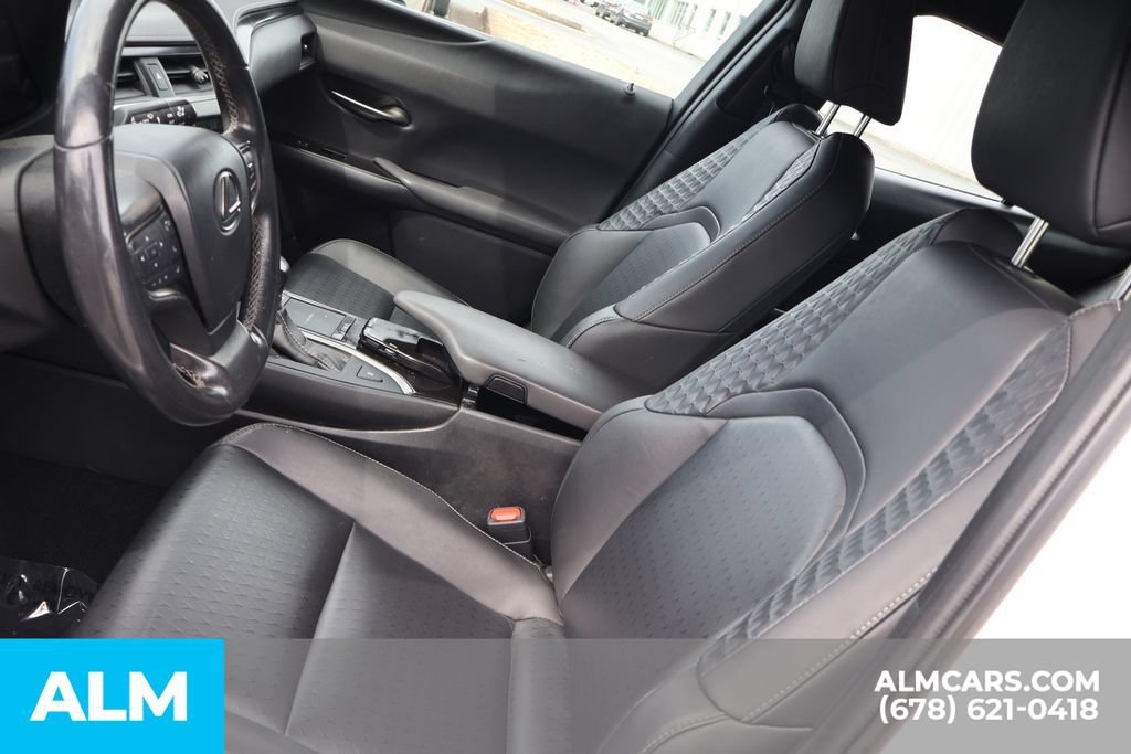 Used 2021 Lexus UX 200 w/ Accessory Package (Z2) FWD image 15